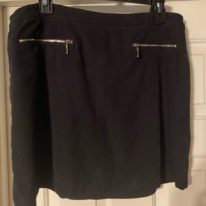 Black Vince Camuto skirt